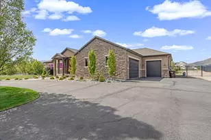 1627 E Lakeview Ln, Eagle Mountain, UT 84005 - Photo 4