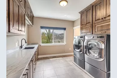 1627 E Lakeview Ln, Eagle Mountain, UT 84005 - Photo 36