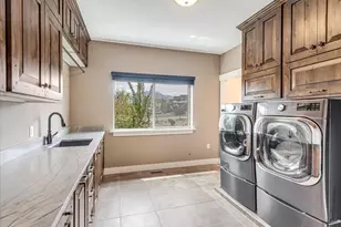 1627 E Lakeview Ln, Eagle Mountain, UT 84005 - Photo 36