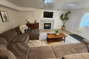 2167 E Eagle Ray Ct, Cottonwood Heights, UT 84121 - Photo 10