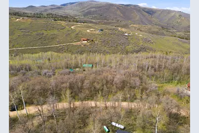 2517 S Forest Cir, Coalville, UT 84017 - Photo 2