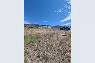 16 S 1000 E #101, Hyde Park, UT 84318 - Photo 4