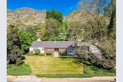 574 N 400 E, Centerville, UT 84014 - Photo 36