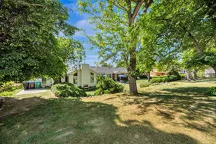 574 N 400 E, Centerville, UT 84014 - Photo 8