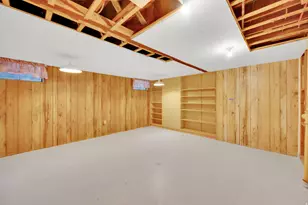 574 N 400 E, Centerville, UT 84014 - Photo 34