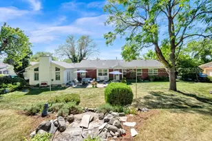 574 N 400 E, Centerville, UT 84014 - Photo 6