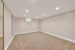 574 N 400 E, Centerville, UT 84014 - Photo 30