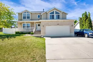 1039 E 4975 S, Ogden, UT 84403 - Photo 2