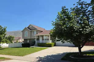 1536 N 150 W, Bountiful, UT 84010 - Photo 2