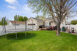 2152 E Weeping Willow Way N, Eagle Mountain, UT 84005 - Photo 22