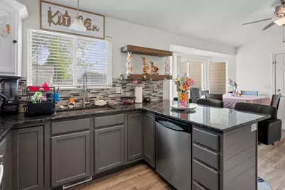 2152 E Weeping Willow Way N, Eagle Mountain, UT 84005 - Photo 10