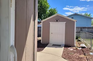 3915 W Gentry Ln S, West Jordan, UT 84088 - Photo 4