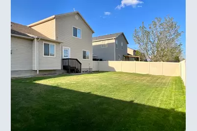 4588 E Evans Dr S, Eagle Mountain, UT 84005 - Photo 24