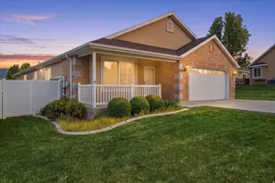 2333 N Garden Ln W, Layton, UT 84041 - Photo 1