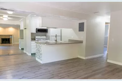 436 Creekside Cir #B, Murray, UT 84107 - Photo 1