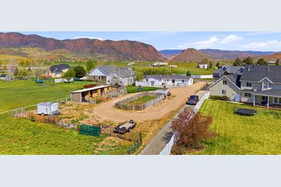 393 W Memorial Park Rd, Henefer, UT 84033 - Photo 4