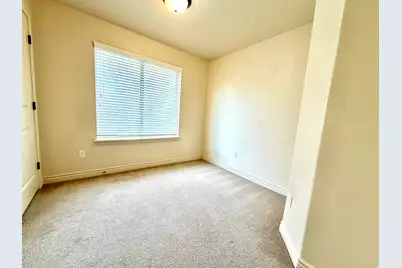 801 S 90 E #D101, Vernal, UT 84078 - Photo 10