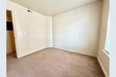 801 S 90 E #D101, Vernal, UT 84078 - Photo 12