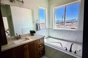 952 E Shilow Rd, Erda, UT 84074 - Photo 12