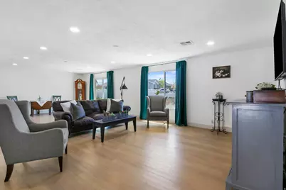 244 E Cherry St, Grantsville, UT 84029 - Photo 8