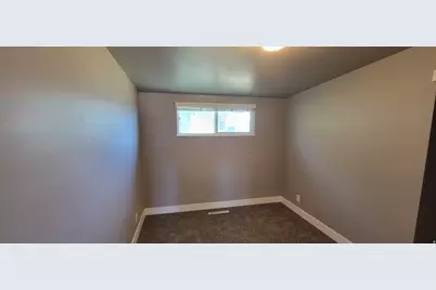 1494 N Marilyn Dr, Layton, UT 84041 - Photo 8