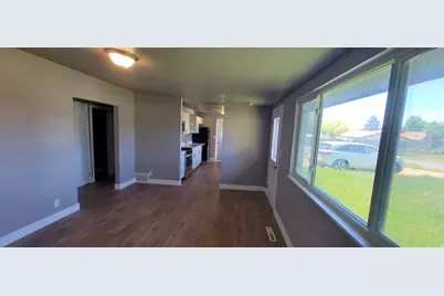 1494 N Marilyn Dr, Layton, UT 84041 - Photo 4