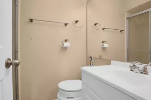 9184 S Jefferson Pl, Sandy, UT 84070 - Photo 16