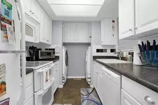 9184 S Jefferson Pl, Sandy, UT 84070 - Photo 10