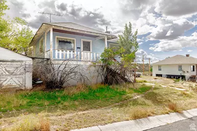 141 W 100 N, East Carbon, UT 84520 - Photo 2