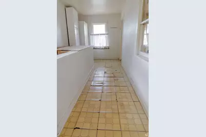 141 W 100 N, East Carbon, UT 84520 - Photo 20