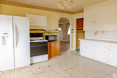 141 W 100 N, East Carbon, UT 84520 - Photo 16