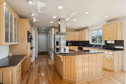 2382 Summerwood Dr, Layton, UT 84040 - Photo 4