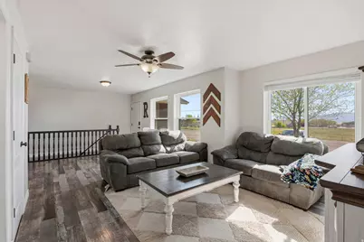 715 S 400 W, Mount Pleasant, UT 84647 - Photo 12