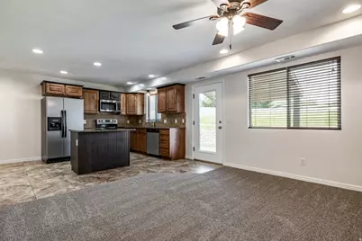 1865 W 5050 S, Roy, UT 84067 - Photo 4
