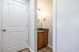 1865 W 5050 S, Roy, UT 84067 - Photo 14