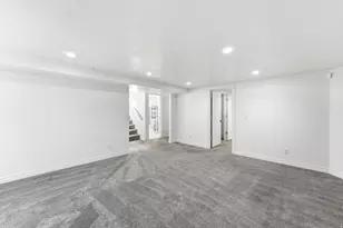 2776 E Wilshire Dr, Salt Lake City, UT 84109 - Photo 20
