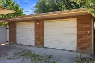 2776 E Wilshire Dr, Salt Lake City, UT 84109 - Photo 34