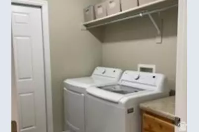 317 S 450 W #B, Springville, UT 84663 - Photo 6