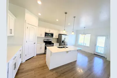 16042 S Bodmin Way #318, Bluffdale, UT 84065 - Photo 2