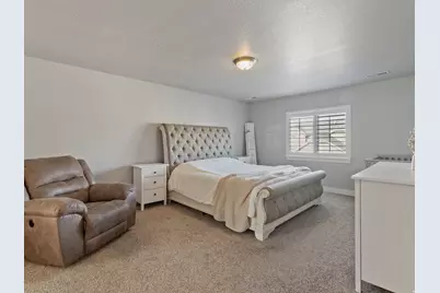 2301 S 2060 W, Woods Cross, UT 84087 - Photo 10
