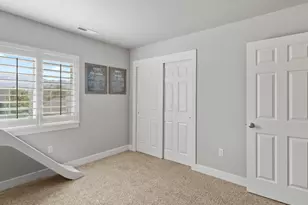 2301 S 2060 W, Woods Cross, UT 84087 - Photo 16
