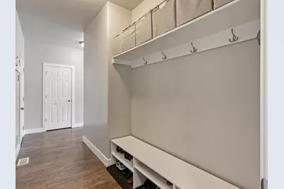 2301 S 2060 W, Woods Cross, UT 84087 - Photo 20