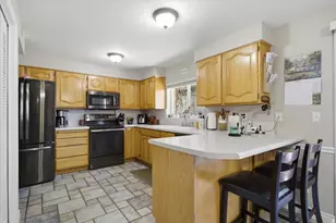 740 E Baker Dr, Midvale, UT 84047 - Photo 6