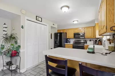 740 E Baker Dr, Midvale, UT 84047 - Photo 8