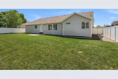 422 W 1500 N, Harrisville, UT 84404 - Photo 12