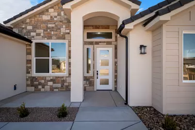 4795 W 1930 S, Hurricane, UT 84737 - Photo 4