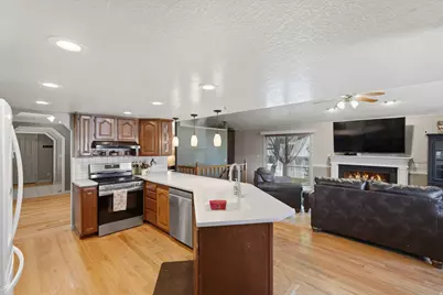 2045 W 5025 S, Roy, UT 84067 - Photo 14