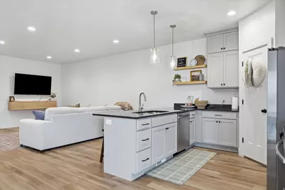 820 S 380 E #14, Smithfield, UT 84335 - Photo 8