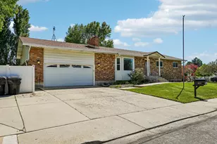 854 E 1030 N, Orem, UT 84097 - Photo 2