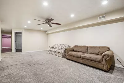 854 E 1030 N, Orem, UT 84097 - Photo 32
